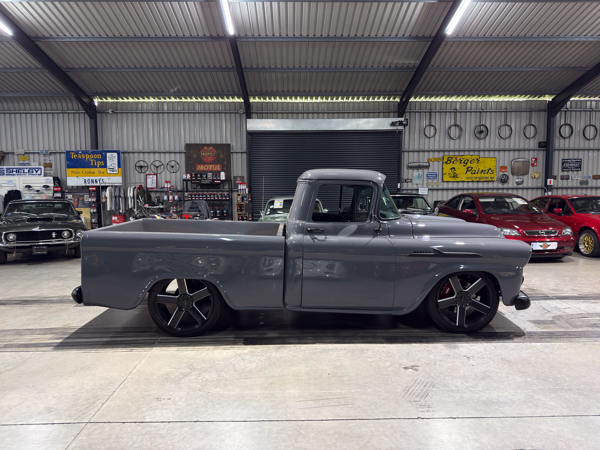 1958 Chevrolet Apache Restomod