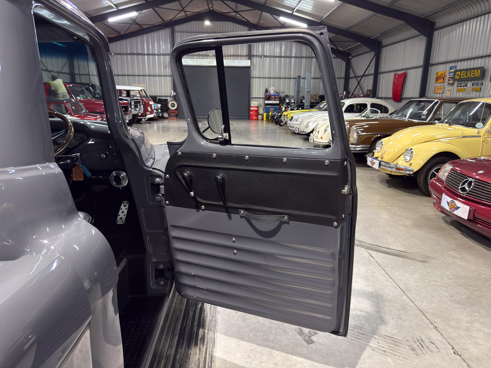 1958 Chevrolet Apache Restomod