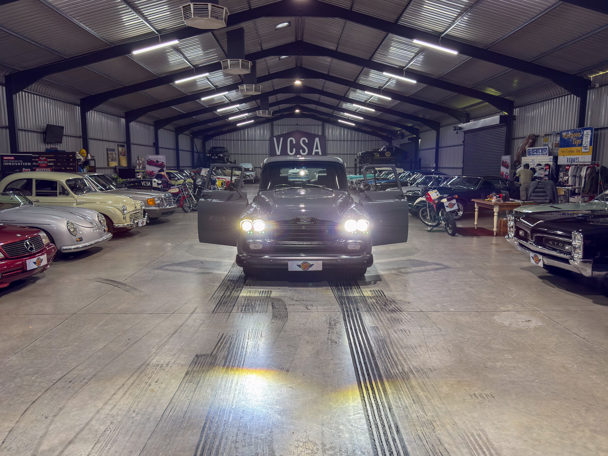 1958 Chevrolet Apache Restomod