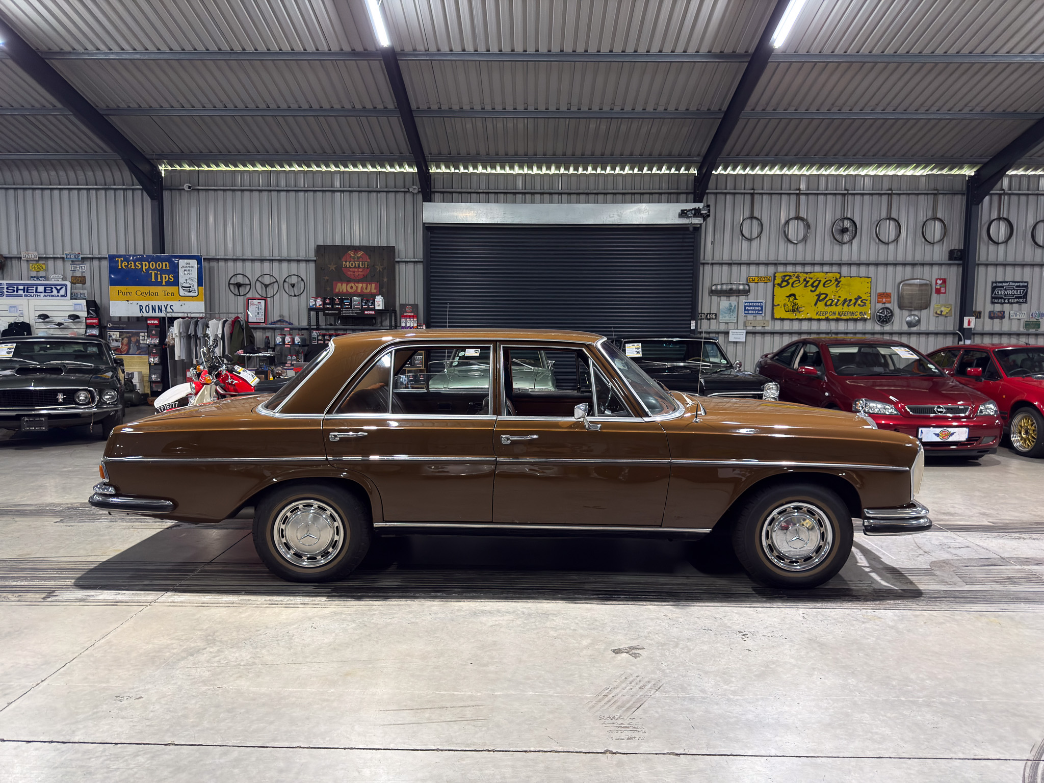 1969 Mercedes-Benz W108 280SE