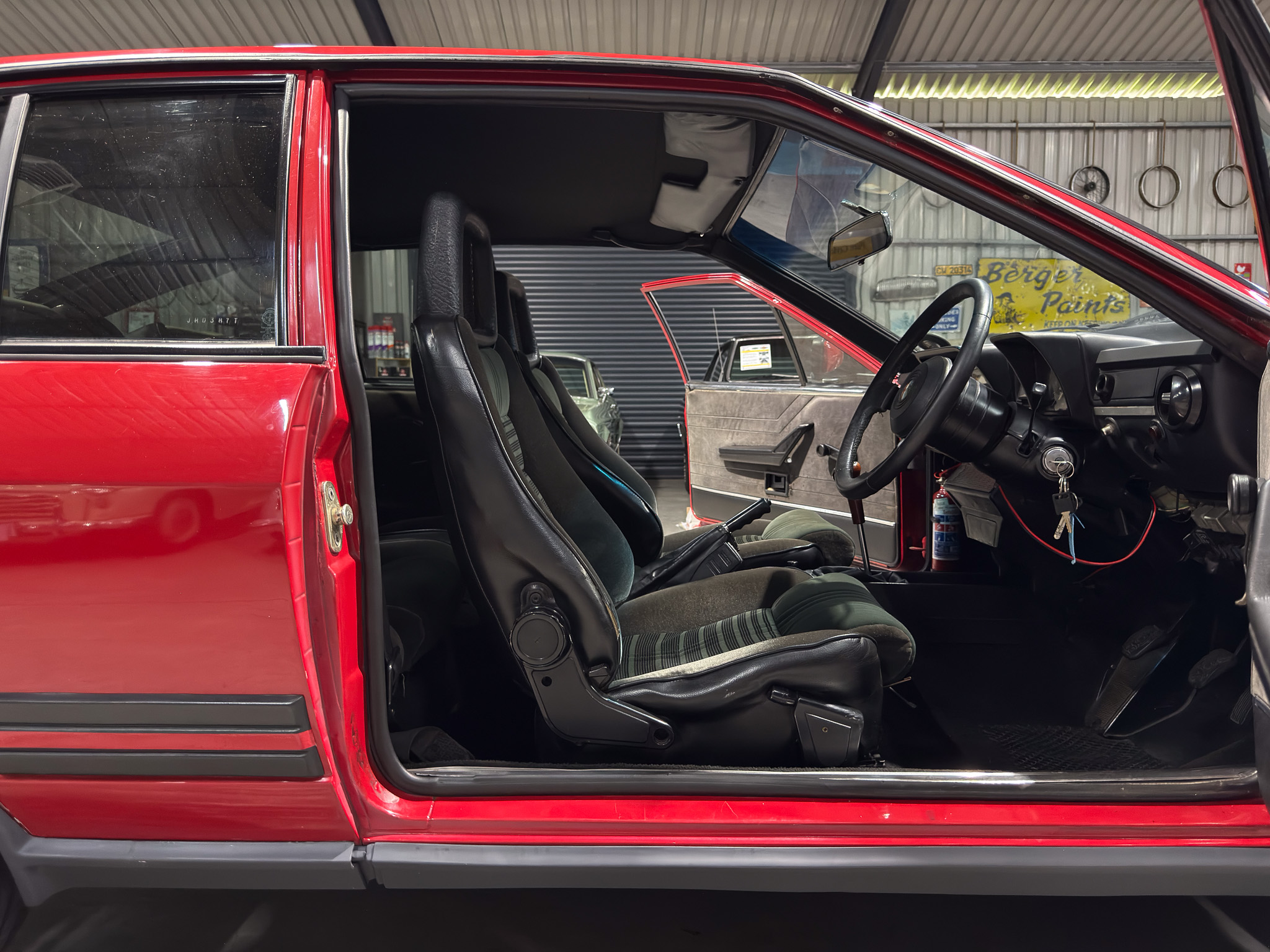 1984 Alfa Romeo 2.5 (Upgraded to 3.0)