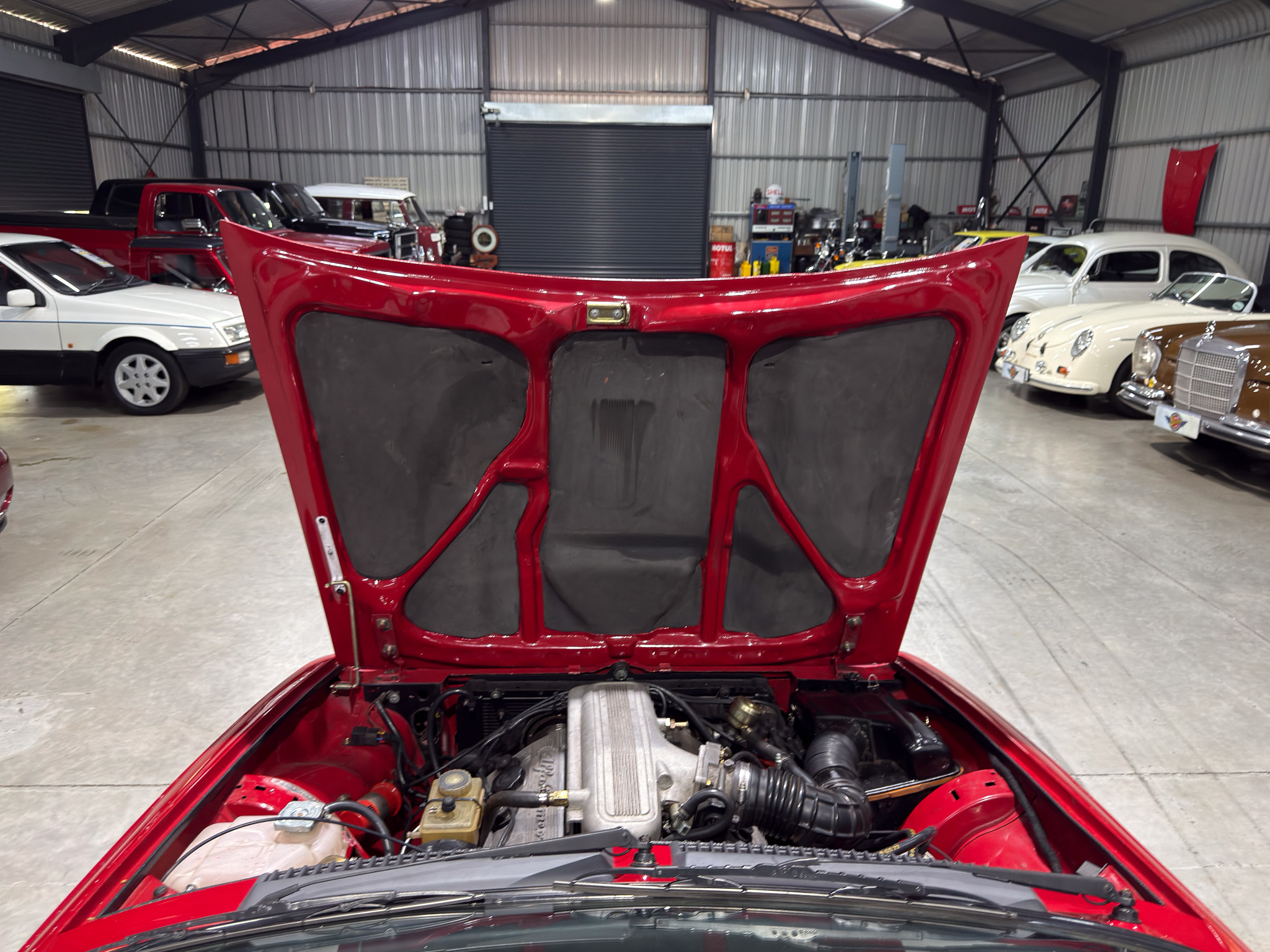 1984 Alfa Romeo 2.5 (Upgraded to 3.0)