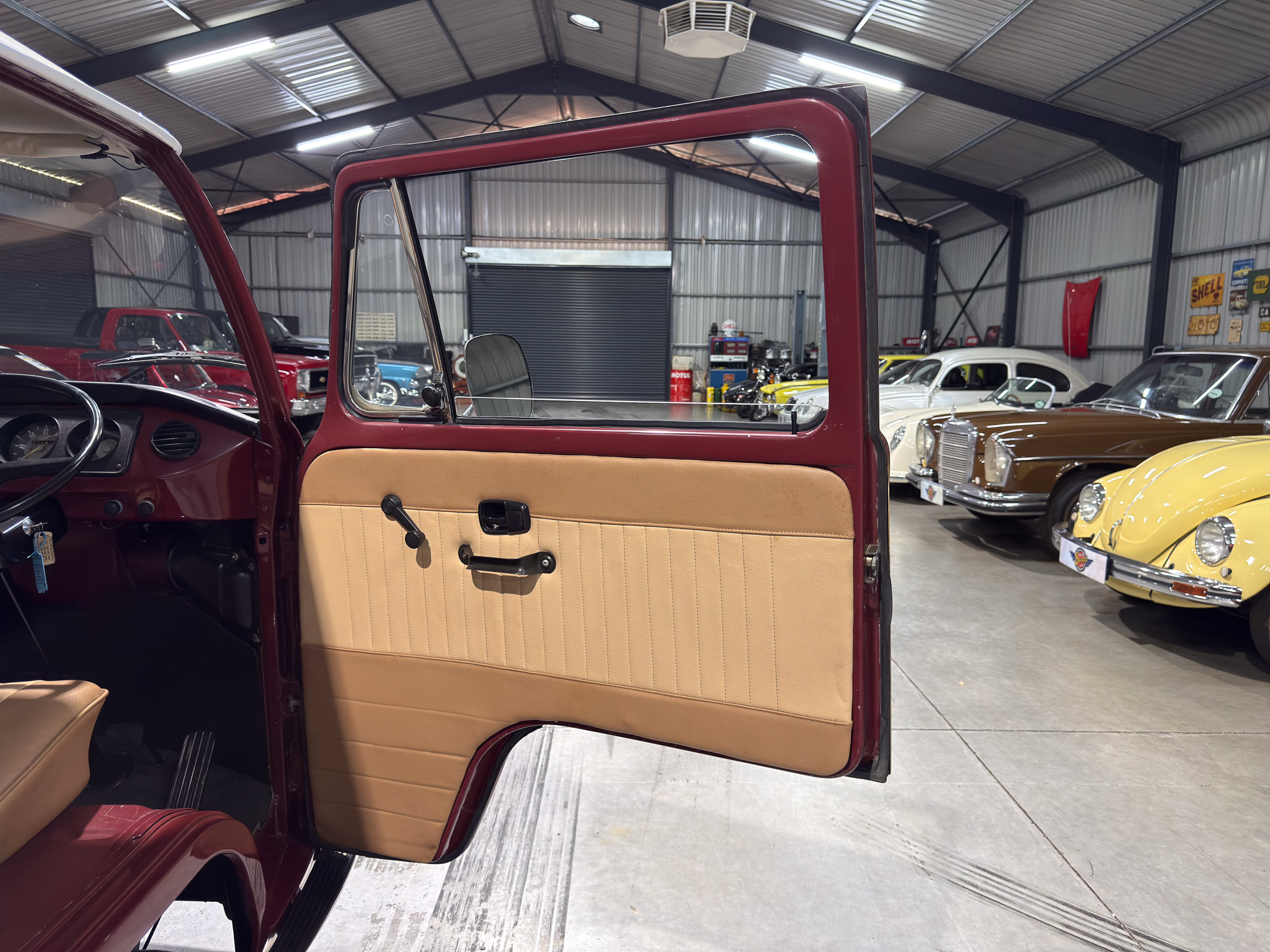 1977 Volkswagen Crewcab Kombi