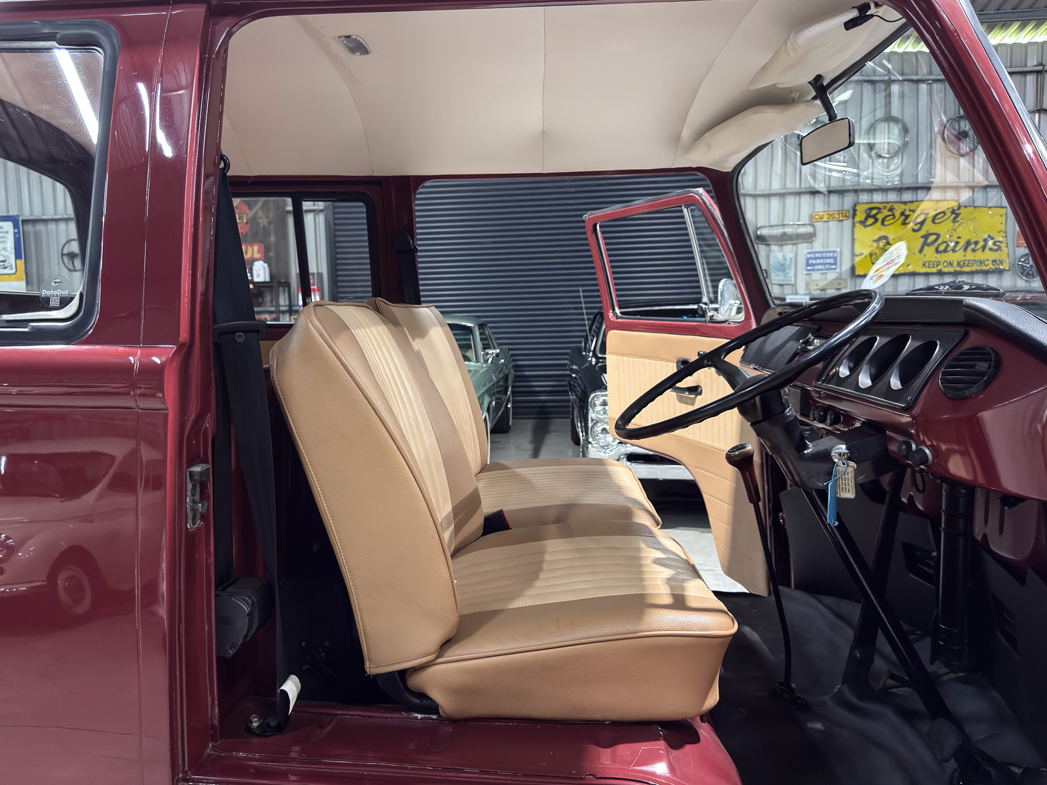 1977 Volkswagen Crewcab Kombi