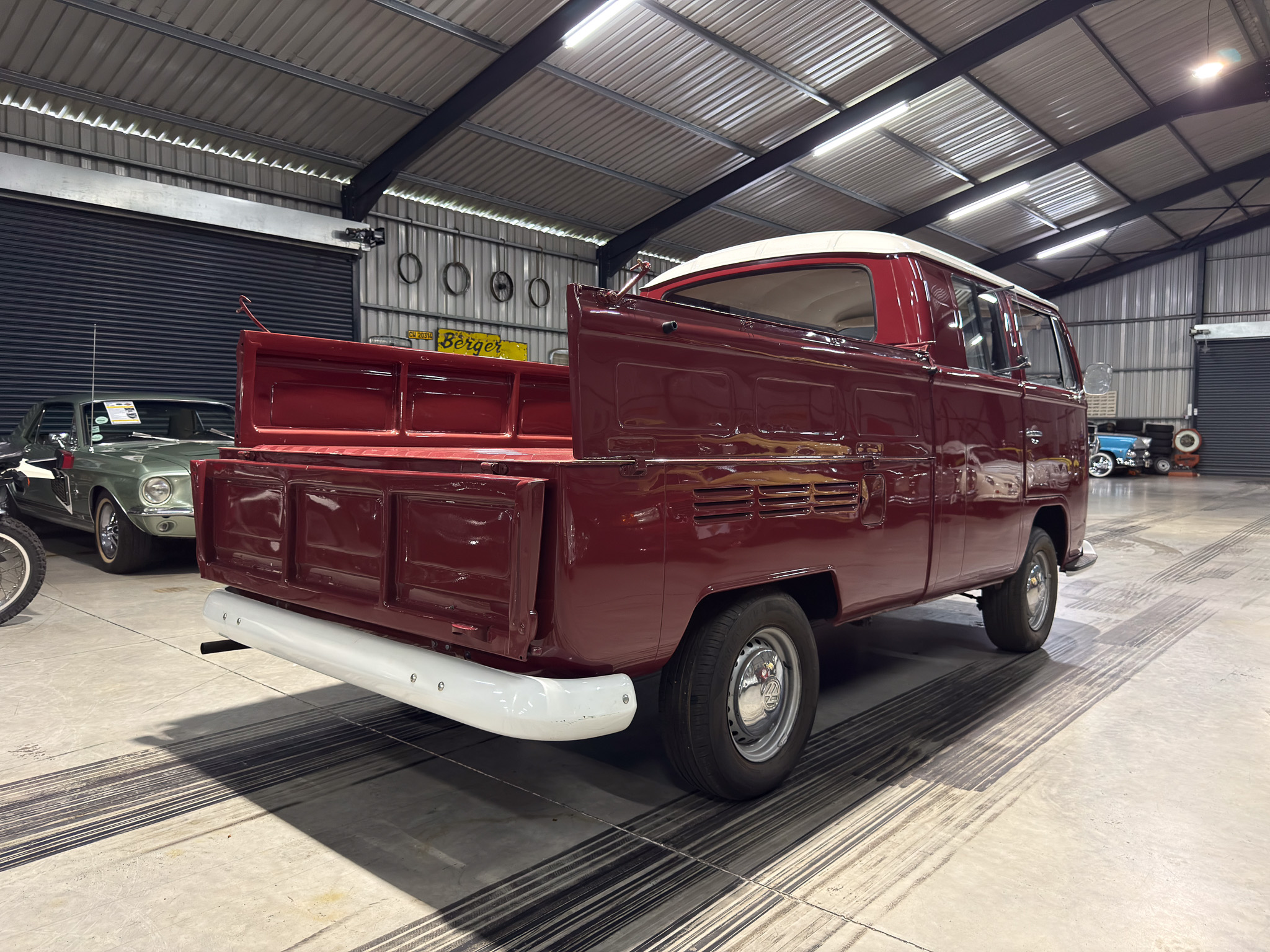 1977 Volkswagen Crewcab Kombi